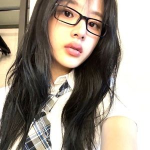 Meet your Posher, Ella beatrice